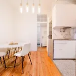 Stylish 5br In 아파트 *