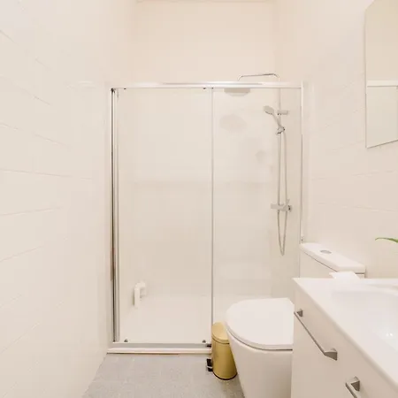 Stylish 5br Wac Appartement *